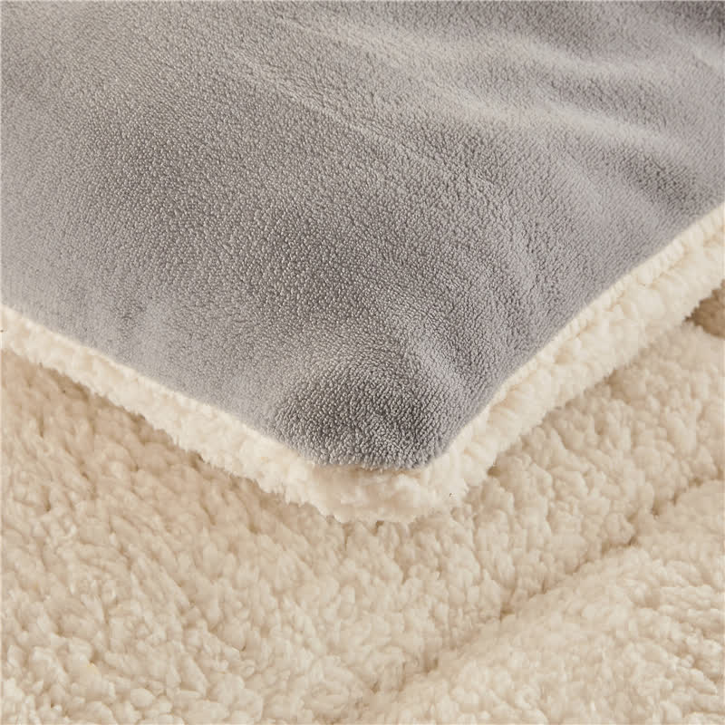 Luxurious Velvet & Sherpa Throw - Soft, Warm, & Cosy