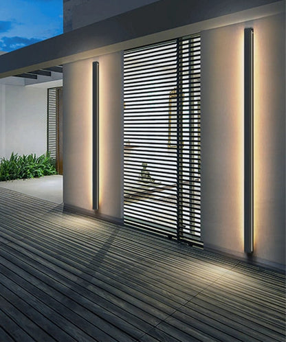 Outdoor Sleek Wall Light