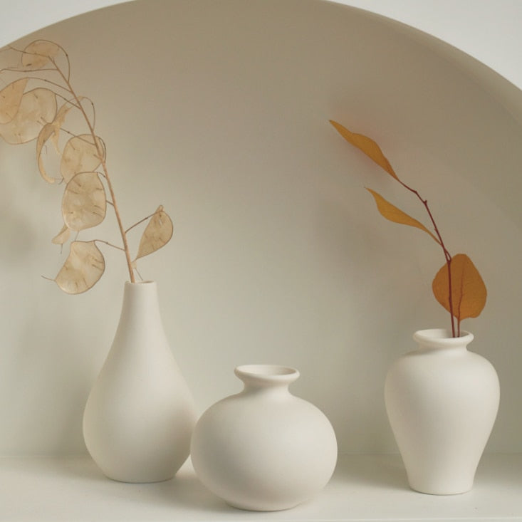 Art Deco Ceramic Vases UK – Timeless and Elegant White Vase Collection for Luxurious Home Decor