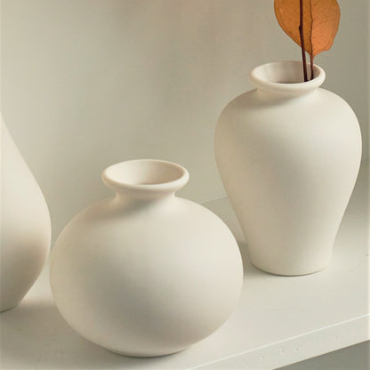 Art Deco Ceramic Vases UK – Timeless and Elegant White Vase Collection for Luxurious Home Decor