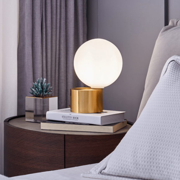 Edged Light – Touch-Activated Golden Lamp with Unique Design for Stylish Home Decor