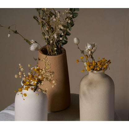 Inspiring Home Decor: Elegant Ceramic Vase – Timeless Accent for Any Room