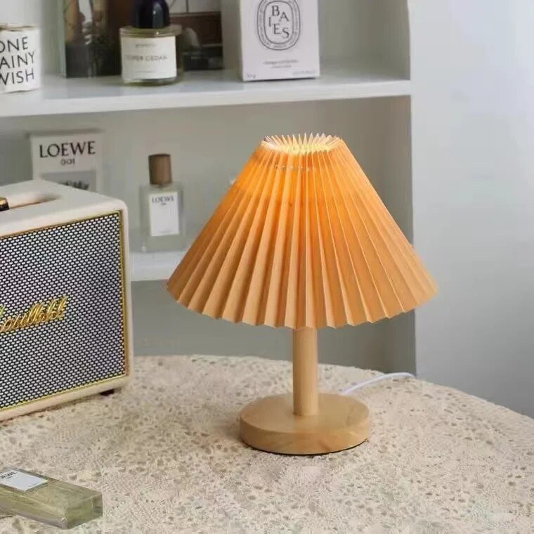 Decorative Pleated Table Lamp