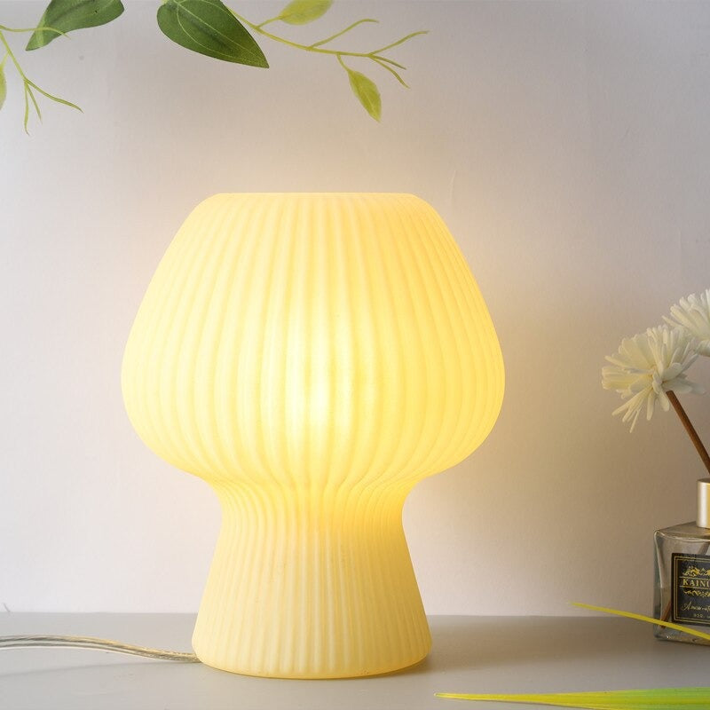 Charming Lola Vintage Table Lamp