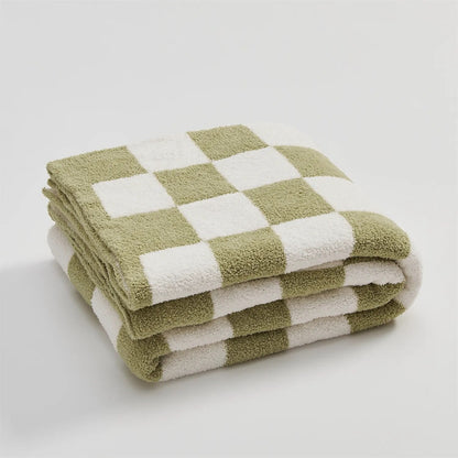 Luxurious Colourful Chequerboard Plaid Blanket - Soft Microfibre Anti-Pilling Throw for Bed or Sofa, Modern Style