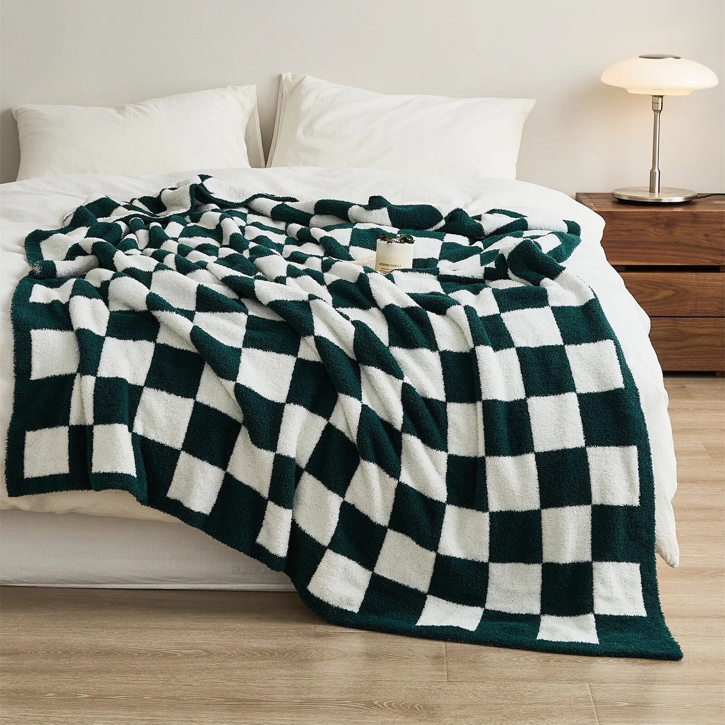 Luxurious Colourful Chequerboard Plaid Blanket - Soft Microfibre Anti-Pilling Throw for Bed or Sofa, Modern Style