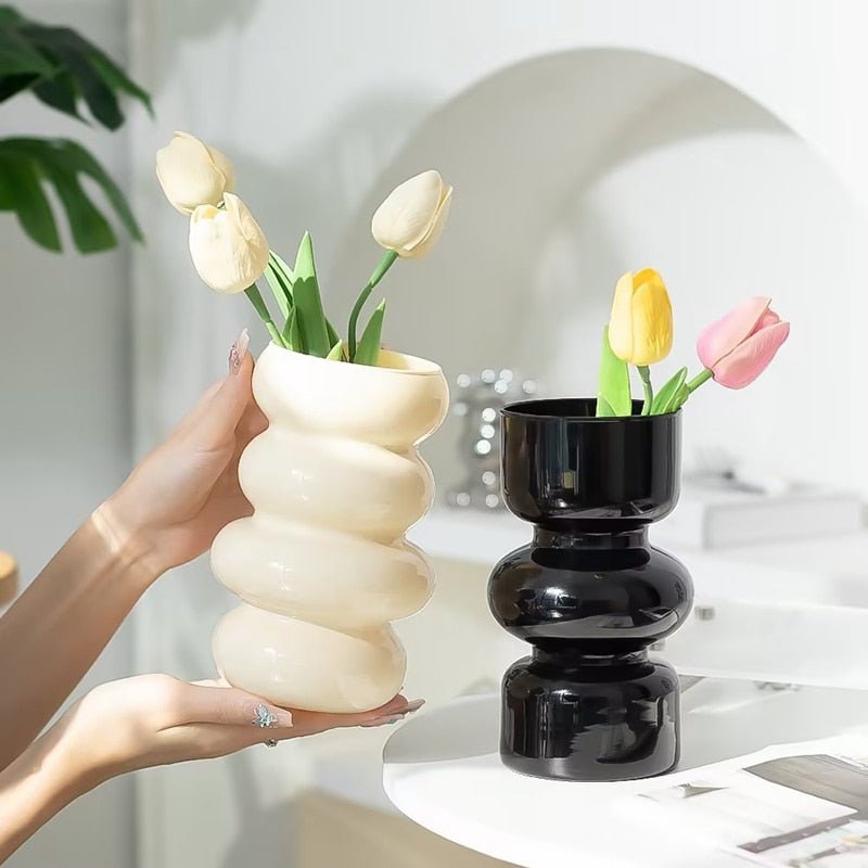 Modern Geometric Ceramic Vase – Unique Contemporary Decor for Living Rooms and Offices