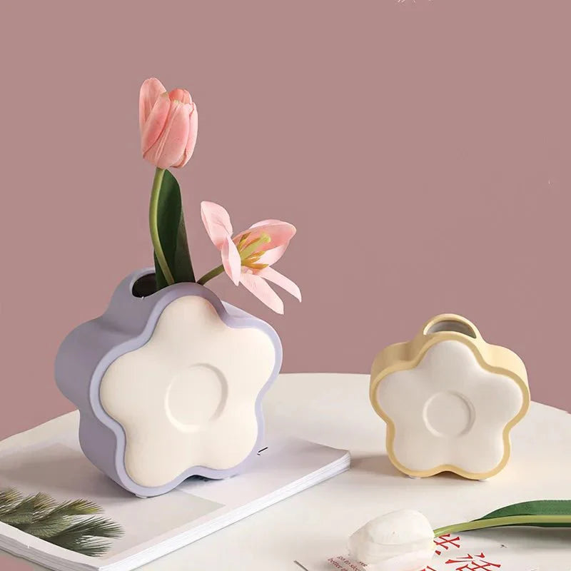 Whimsical Pastel Flower Shaped Ceramic Vase – Playful Decor for Fresh Floral Arrangements