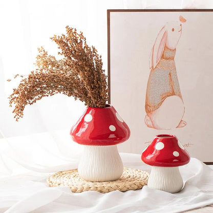 Red and Black Mushroom Shaped Ceramic Vase – Quirky Decorative Vase for Unique Flower Arrangements