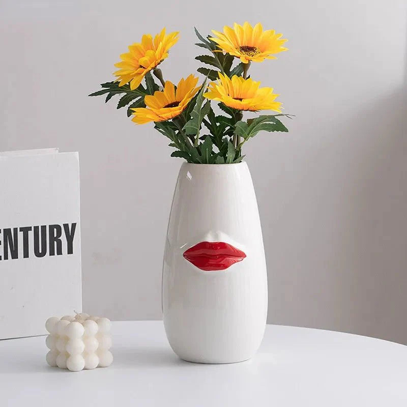 Quirky Red Lips Porcelain Vase – Fun and Playful Ceramic Flower Pot for Home and Office Decor